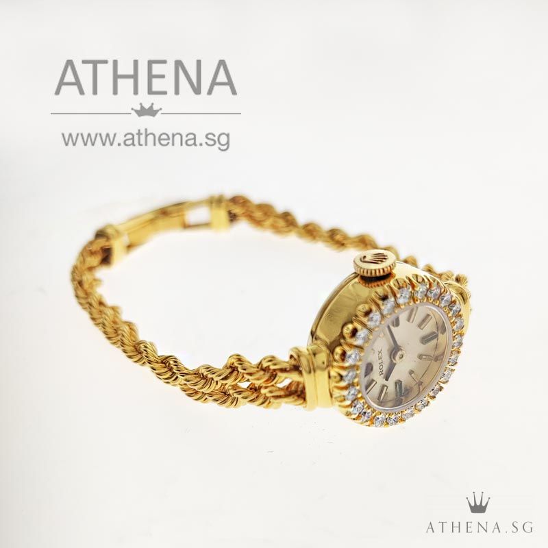 RARE !!! VINTAGE ROLEX 14K YELLOW GOLD LADIES MINI WRISTWATCH WITH FACTORY SETTING DIAMOND BEZEL 8418 - Image 2