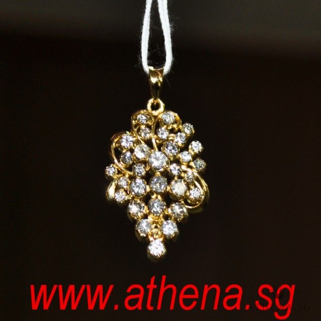 18K YG GRAPE DESIGN DIAMOND PENDANT D30-1.10CTS 3.61G - Image 2