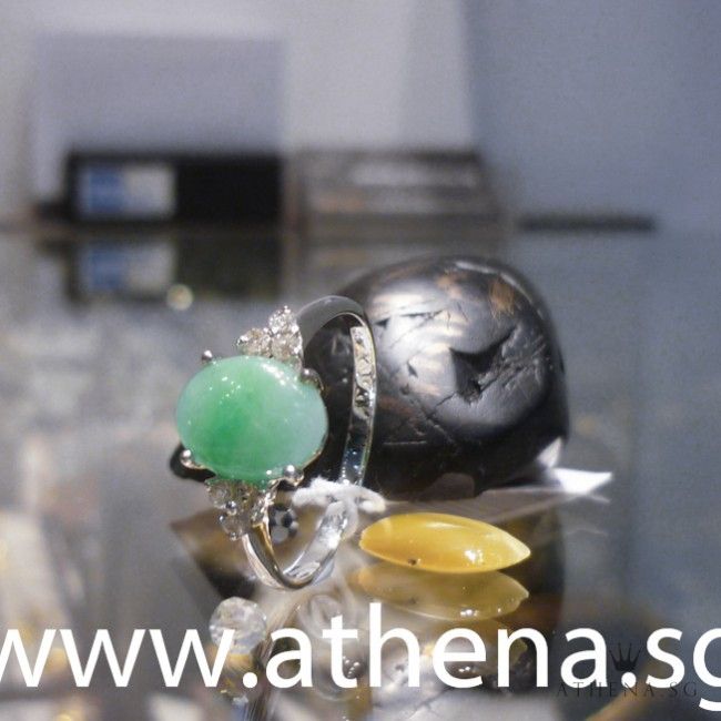 18K W/G JADE WITH DIAMOND RING D6-0.15CTS 2.94G (SIZE 13) - Image 2