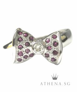 18K WG RIBBON RUBY RING WITH DIAMOND D1-0.05CTS 4.40G (SIZE 13) [NETT $888.00]