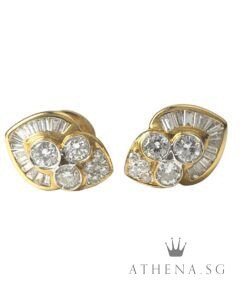 20K YG FANCY DESIGN DIAMOND EARSTUD D14-0.80CTS TD30-0.50CTS 5.56G [NETT $1,688.00]